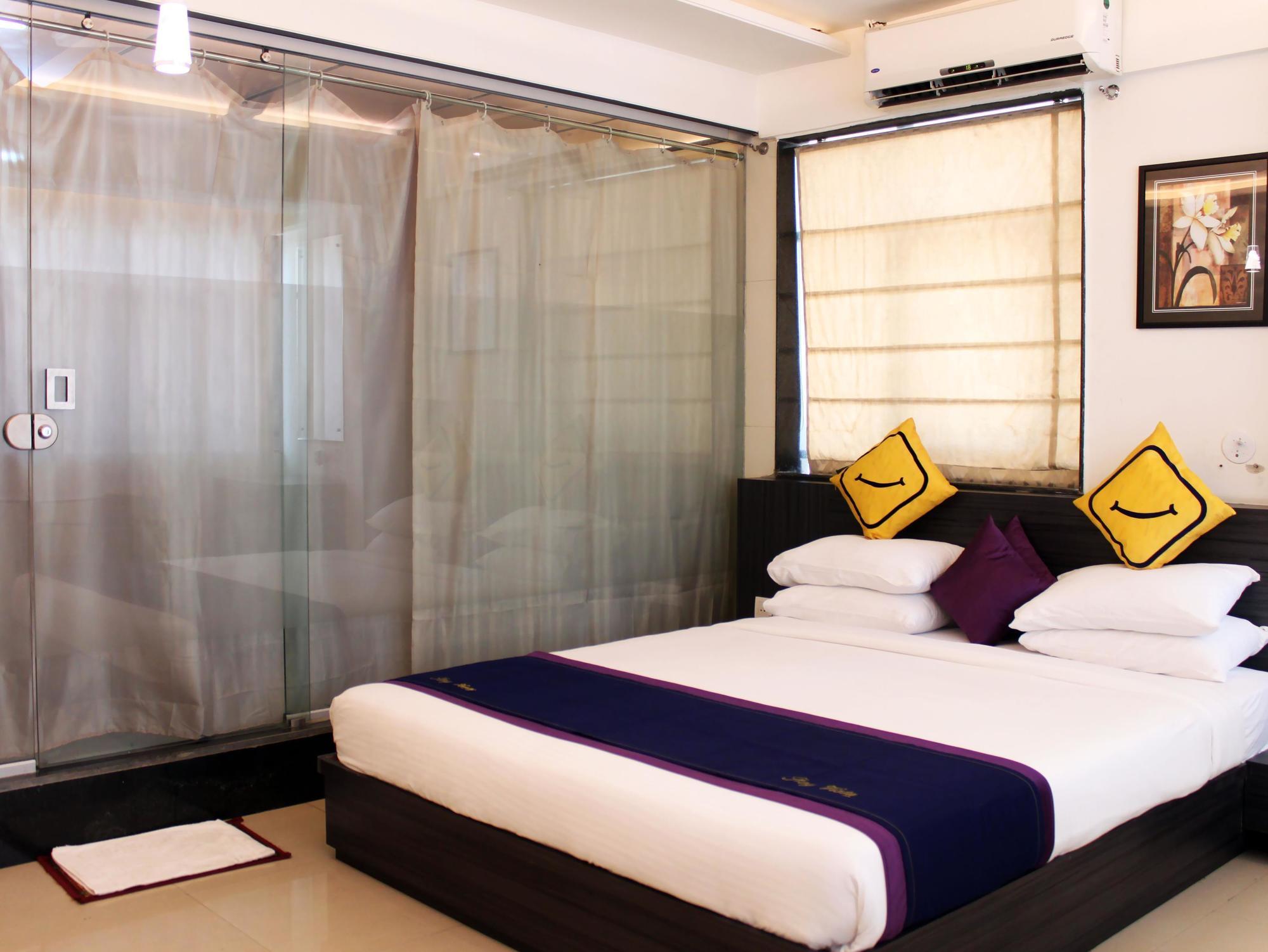 Hotel Vista At Hinjewadi Pune