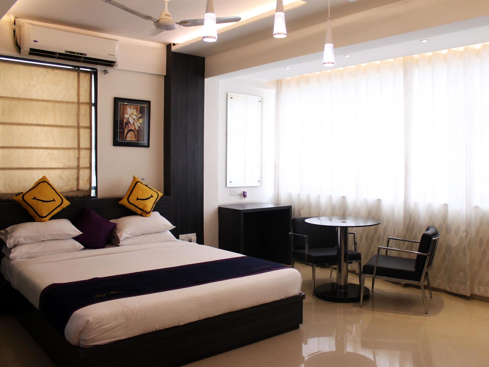 Hotel Vista At Hinjewadi 3*